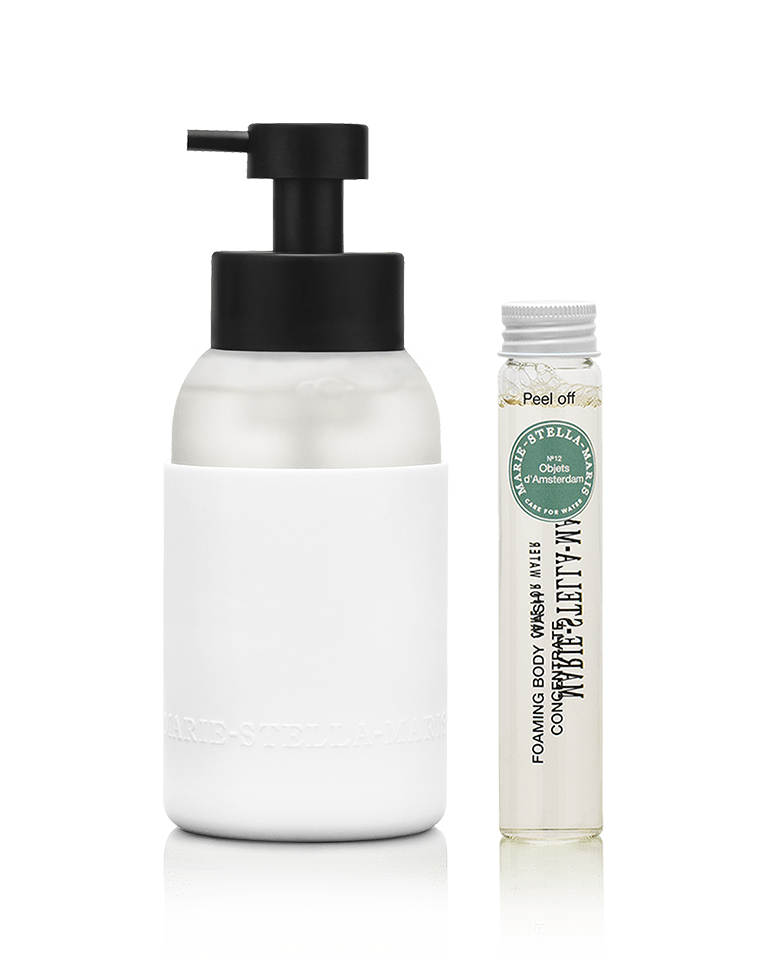 8720701162372 Foaming Body Wash Starterskit packshot 768x960