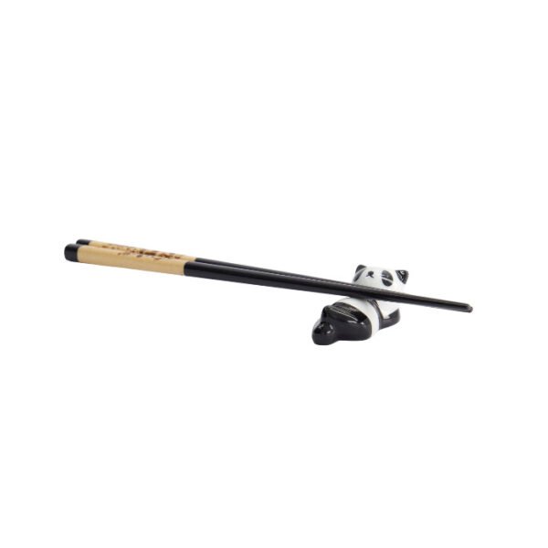1 pair of chopsticks featuring a panda