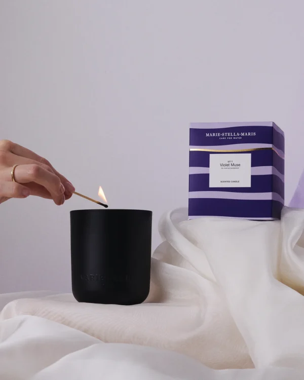 Limited_Edition_No.08_Violet_Muse_campaignshot_5_768x960_e6b4d822-39b4-41d7-9a5c-6a11da7a982c_1296x Violet Muse Scented Candle, 300 g